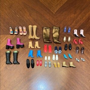 Miscellaneous Barbie Shoes (30)